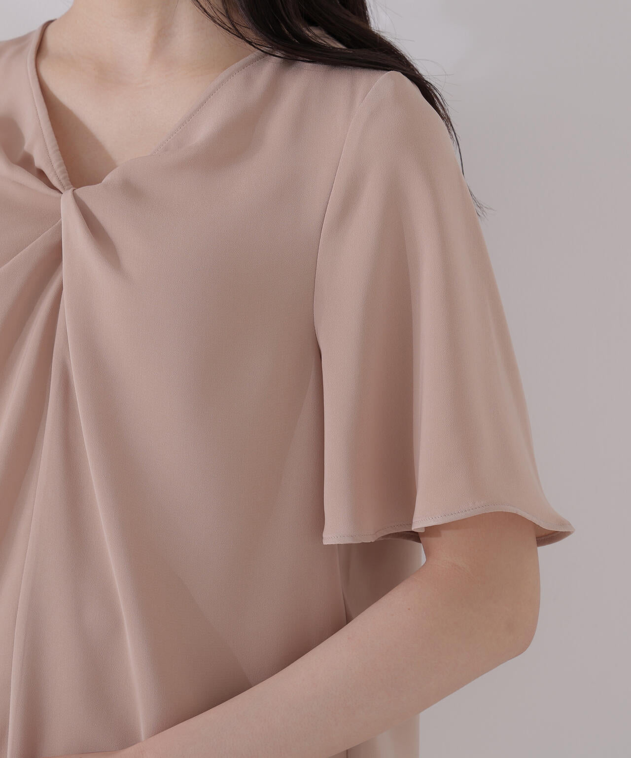 ツイスト半袖ブラウス