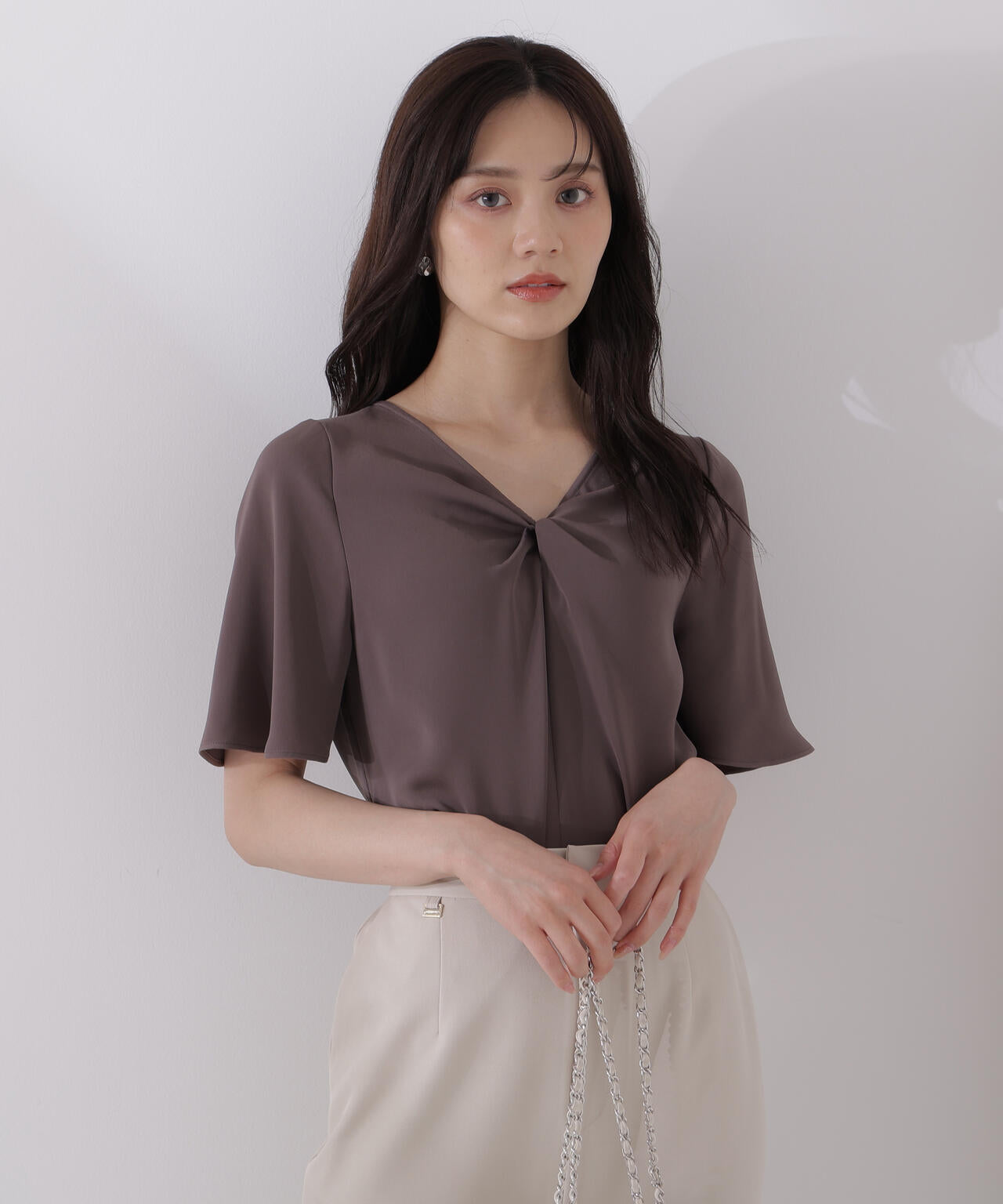 ツイスト半袖ブラウス