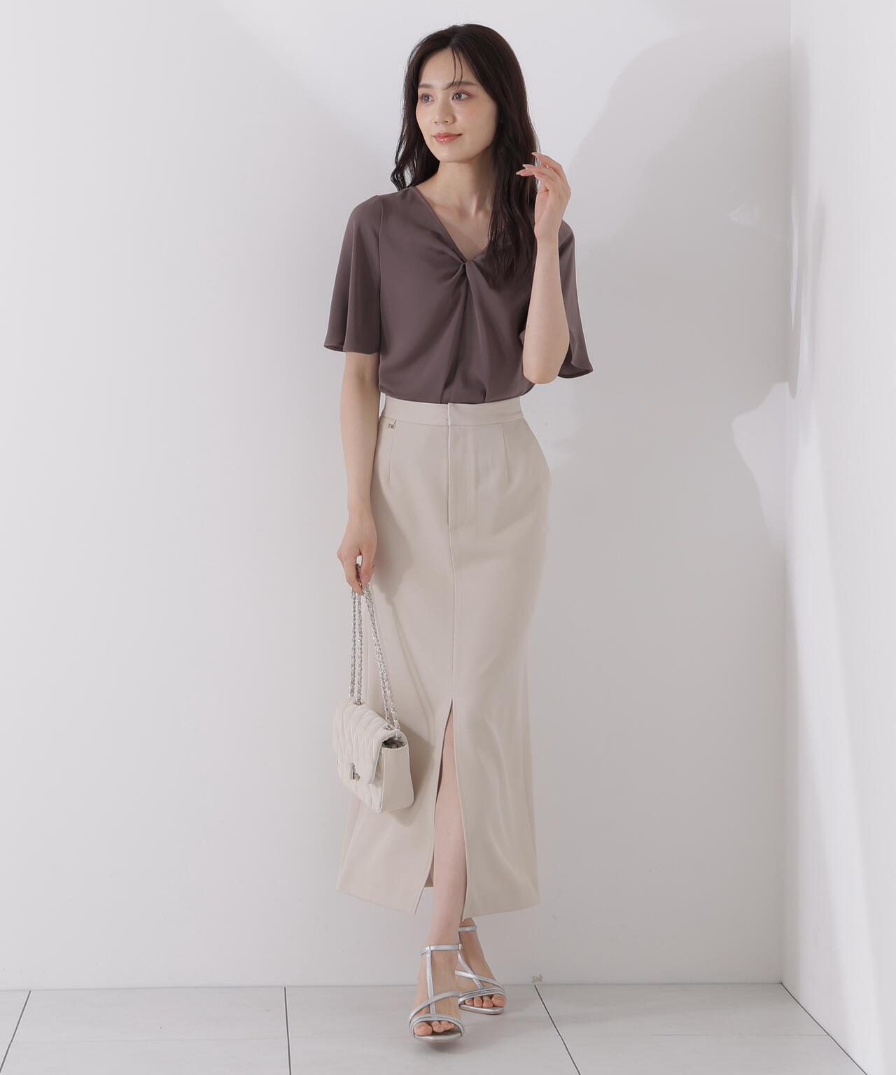 ツイスト半袖ブラウス