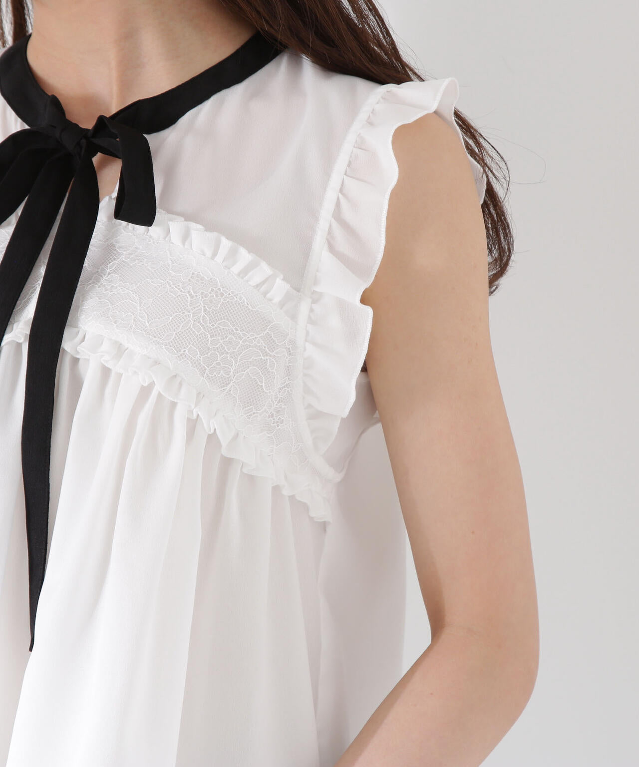 レースドッキングボウタイブラウス