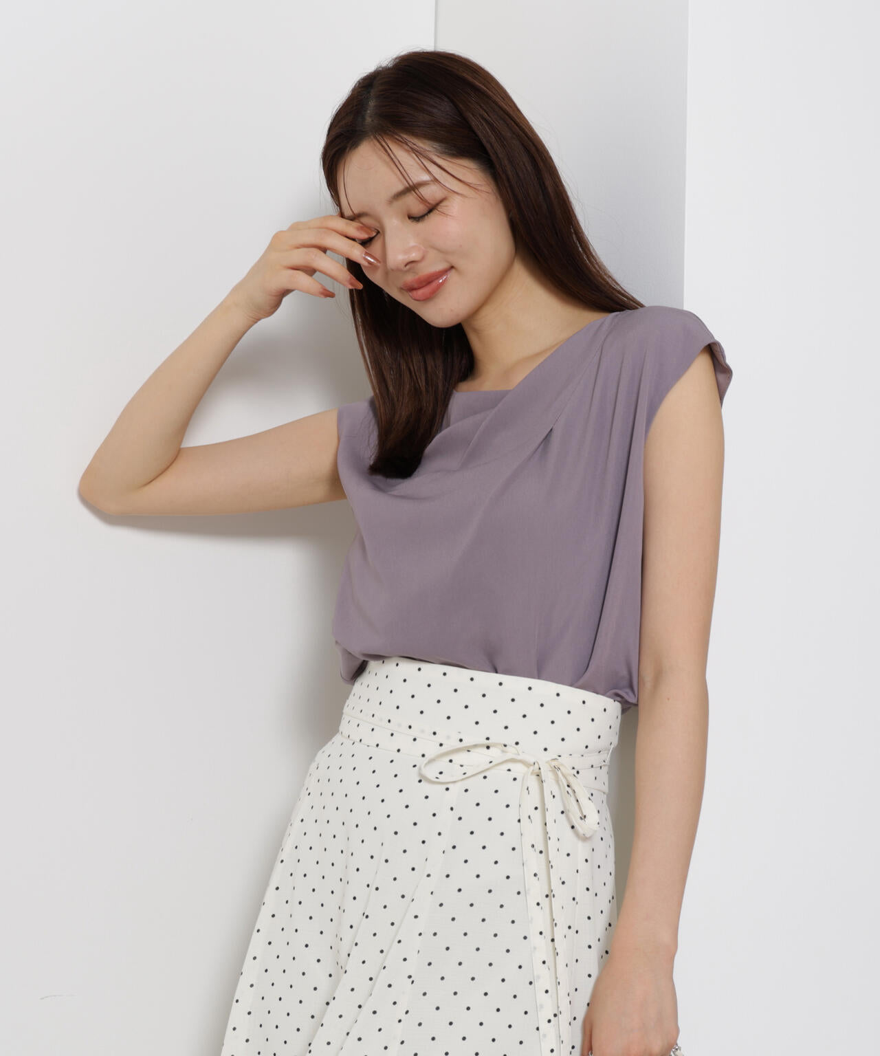 ニュアンスネックフレンチスリーブブラウス