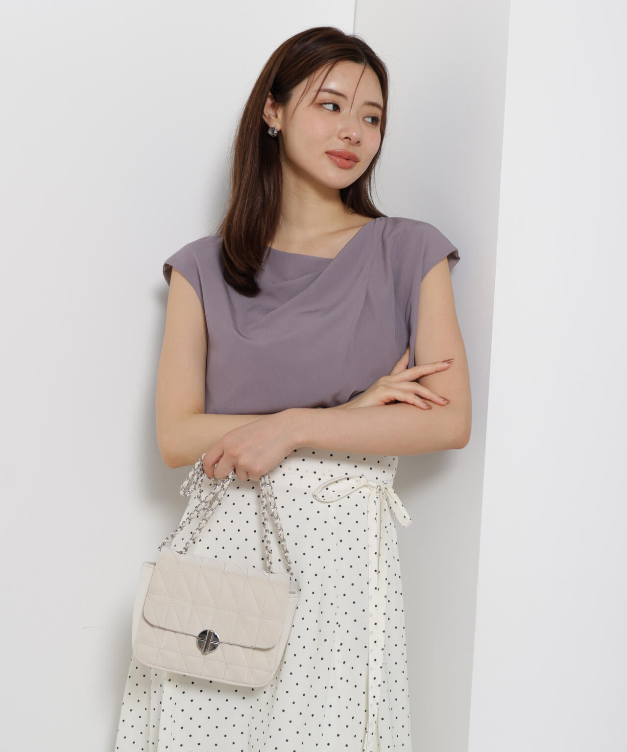 ニュアンスネックフレンチスリーブブラウス