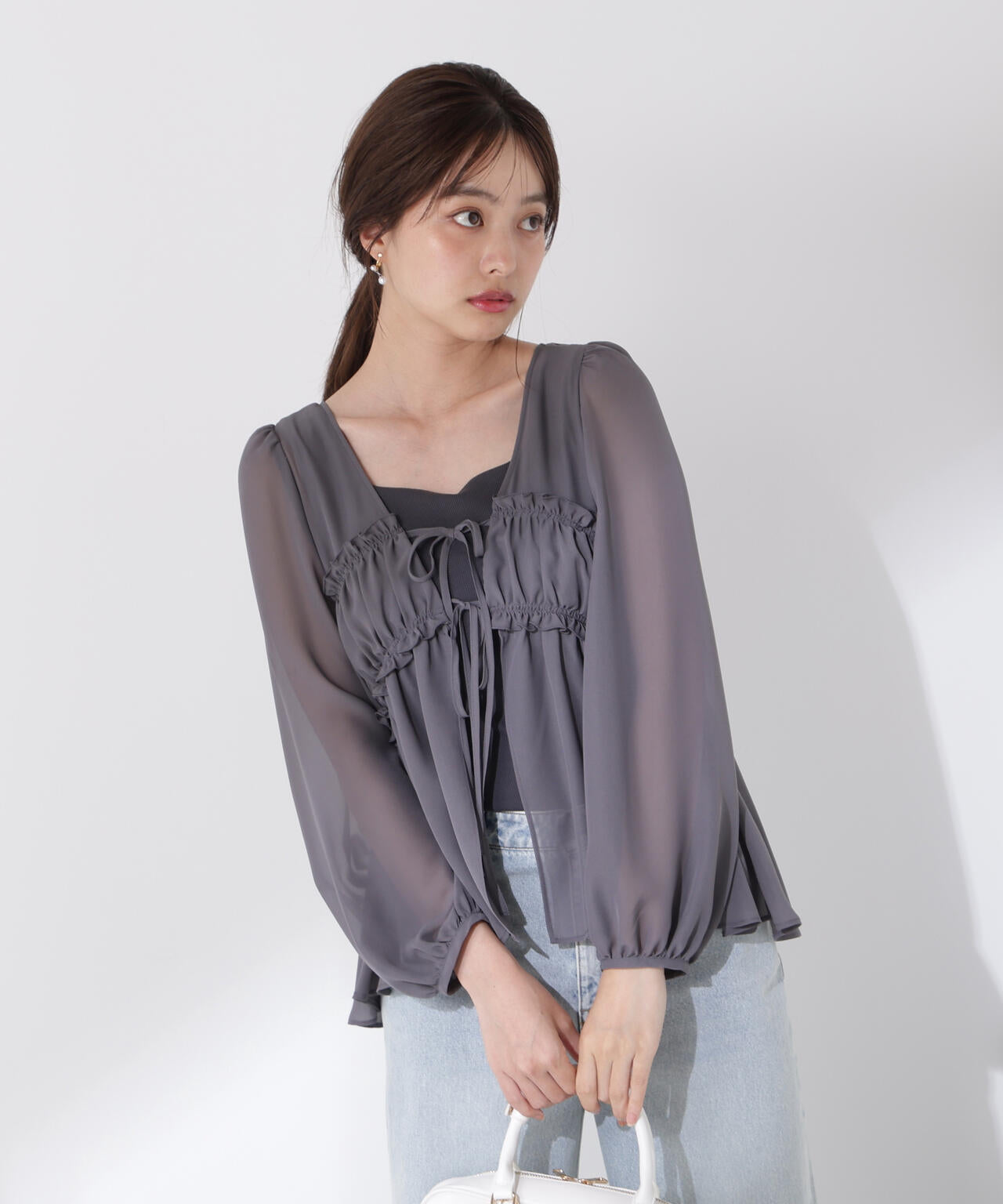 シフォンブラウス