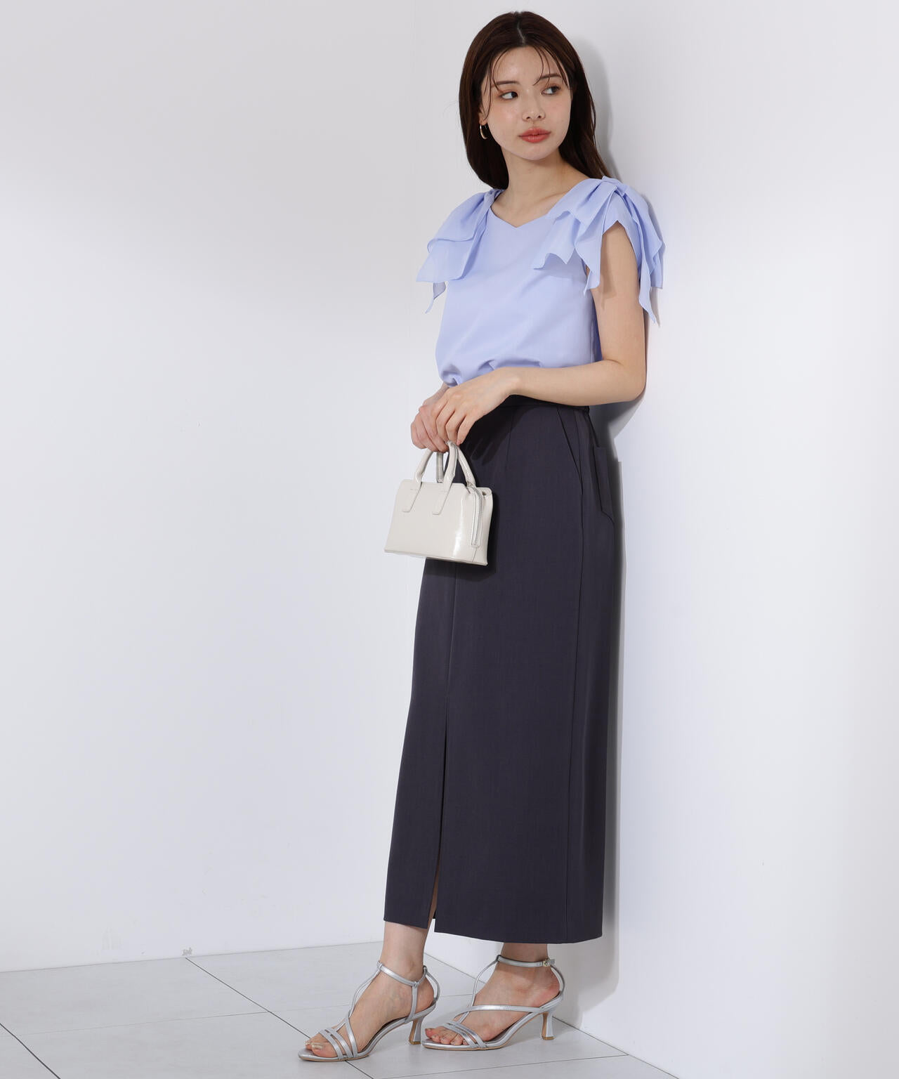 ショルダーリボンブラウス