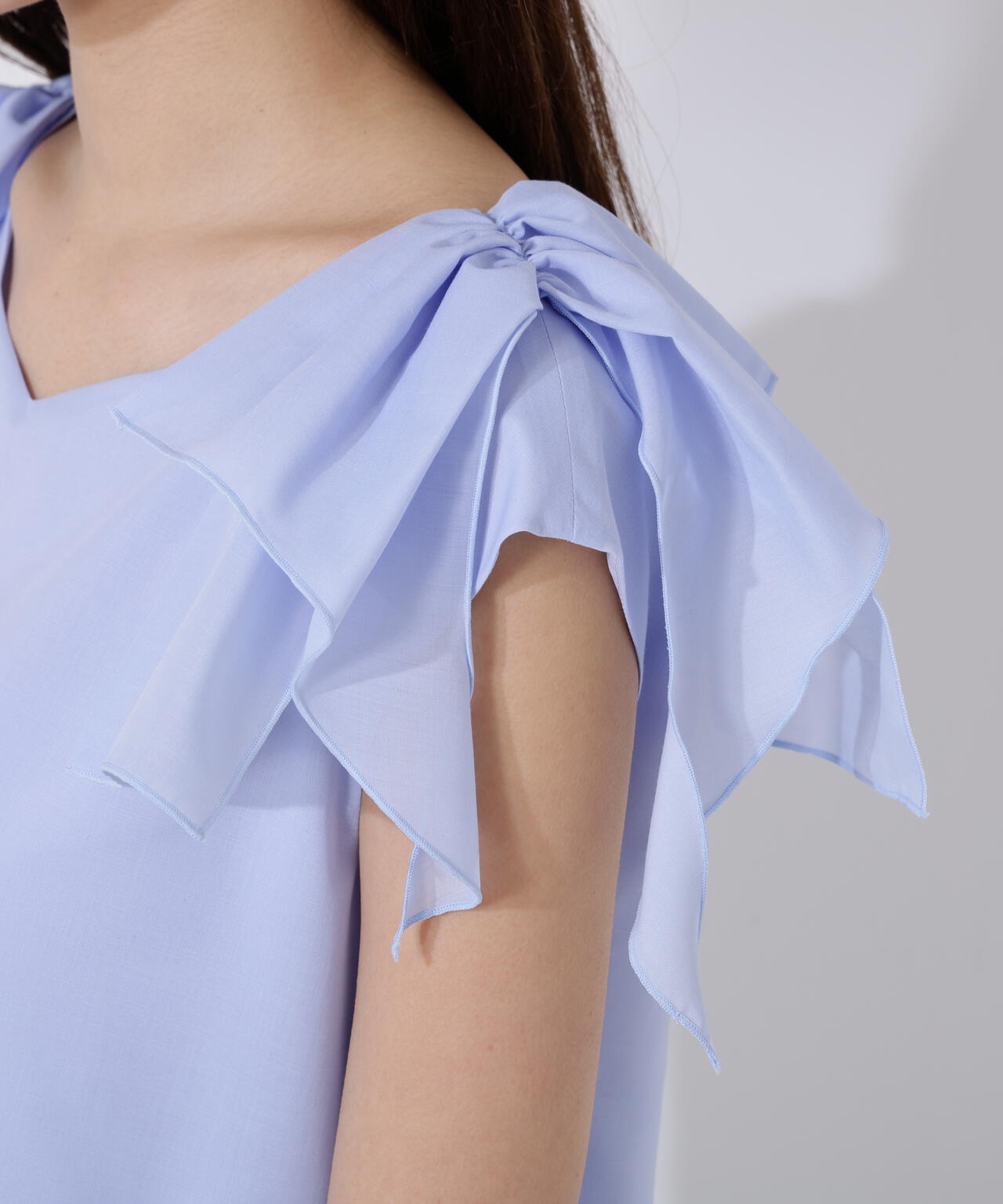 ショルダーリボンブラウス