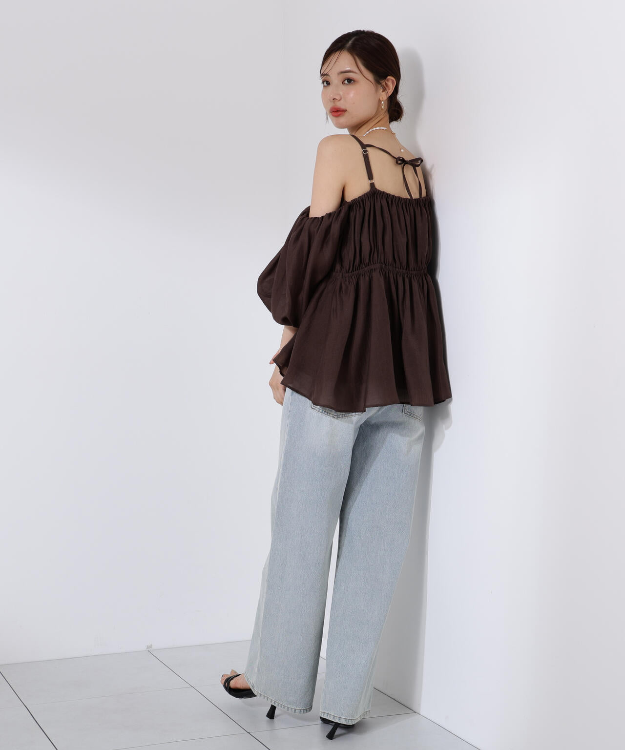 シャーリングオフショルブラウス