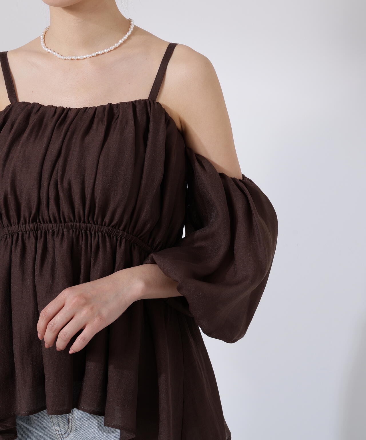 シャーリングオフショルブラウス