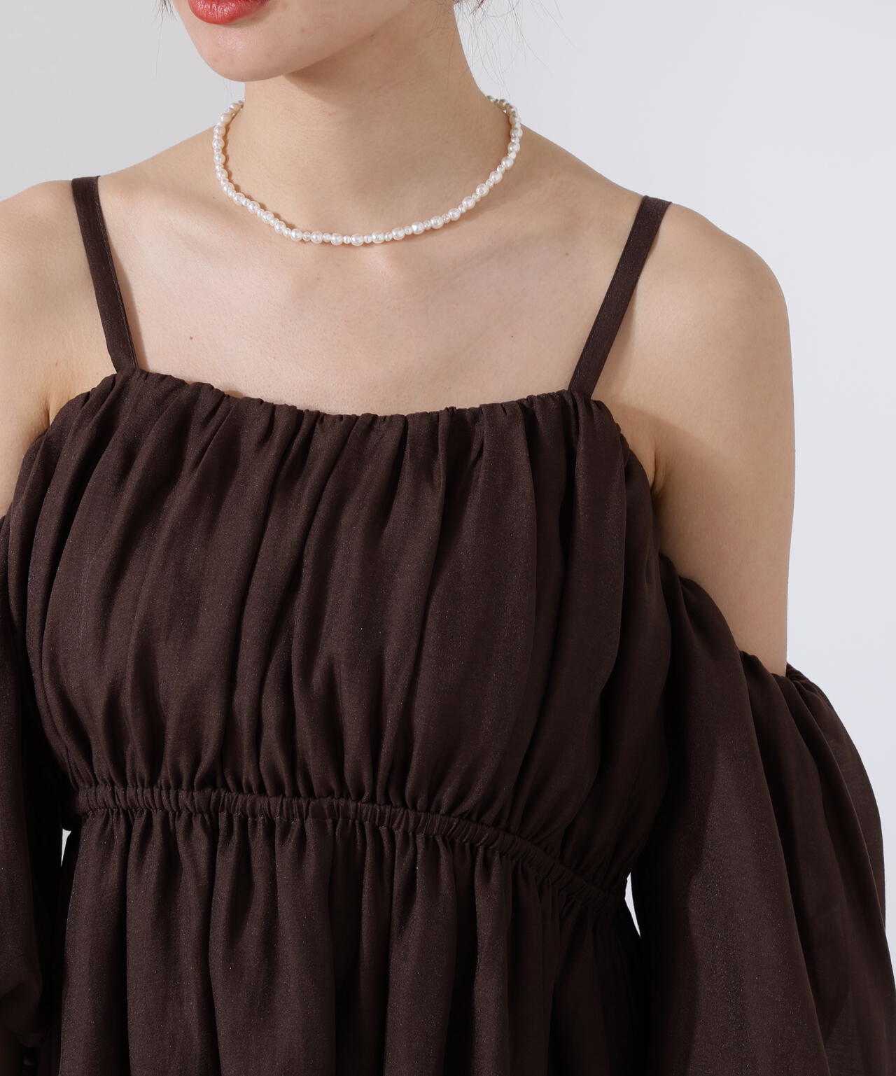 シャーリングオフショルブラウス