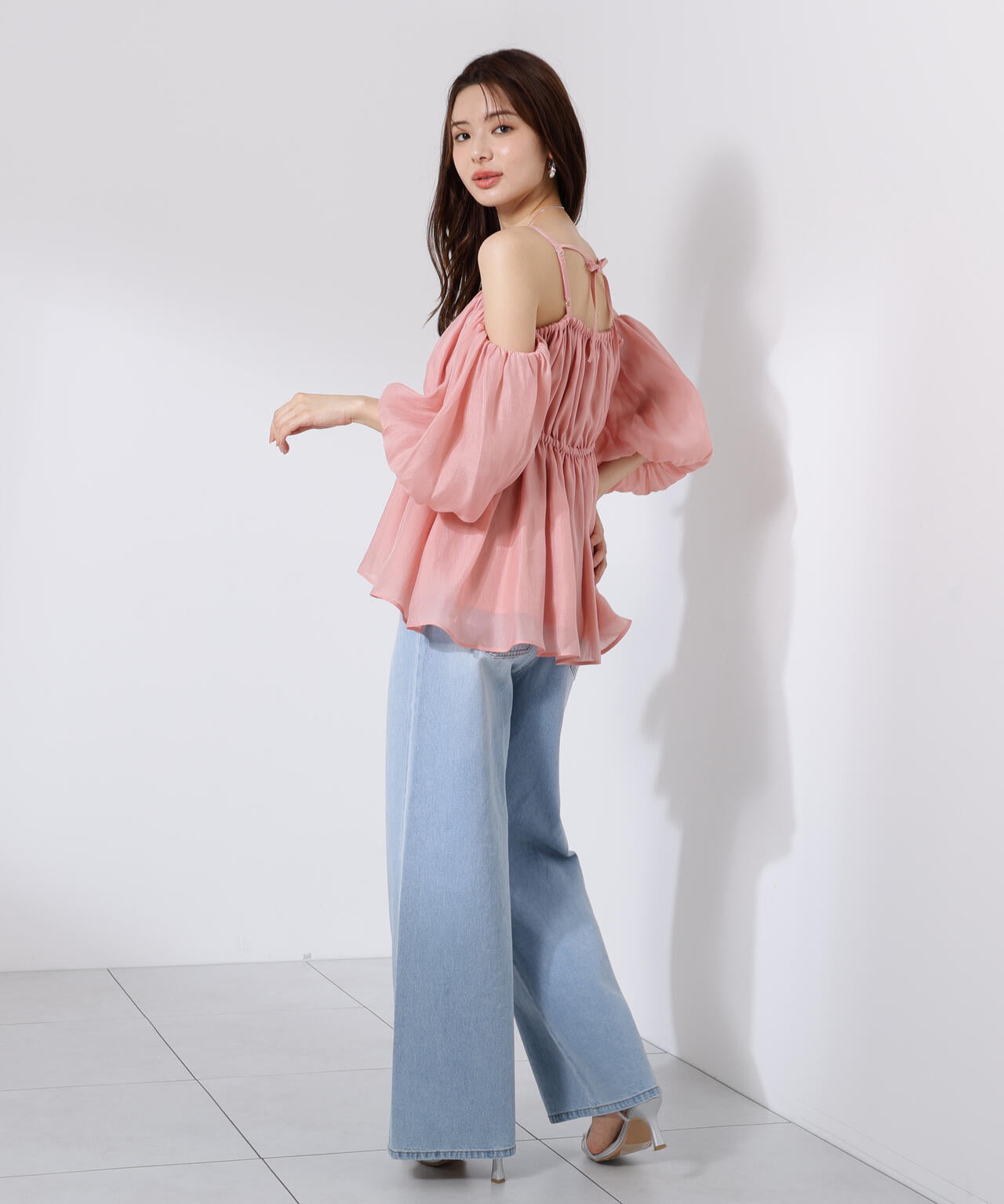 シャーリングオフショルブラウス