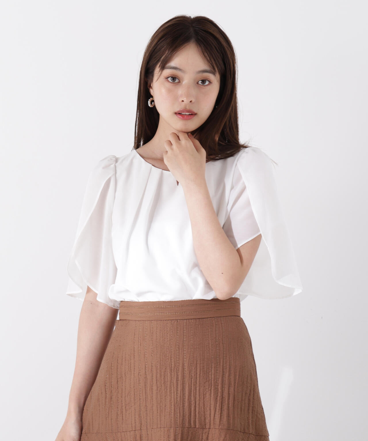 パールポイントフレアスリーブブラウス