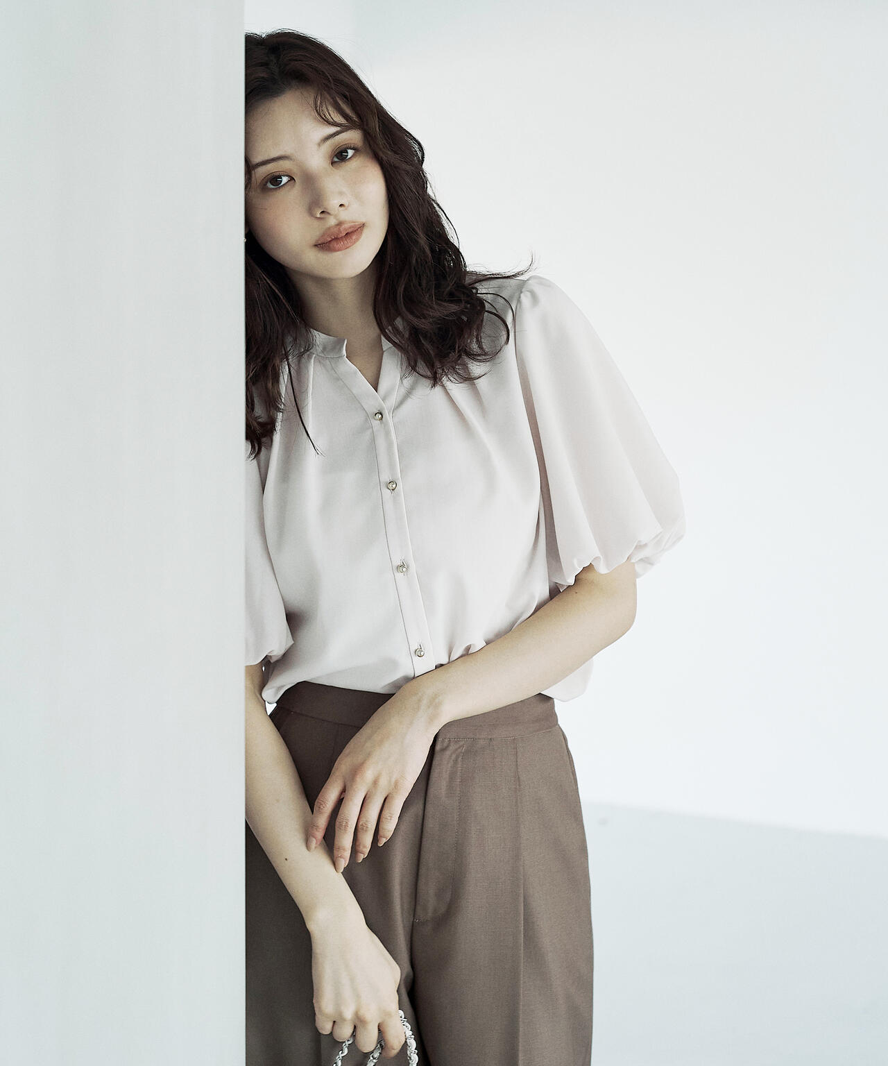 <ウォッシャブル>バルーンタックブラウス