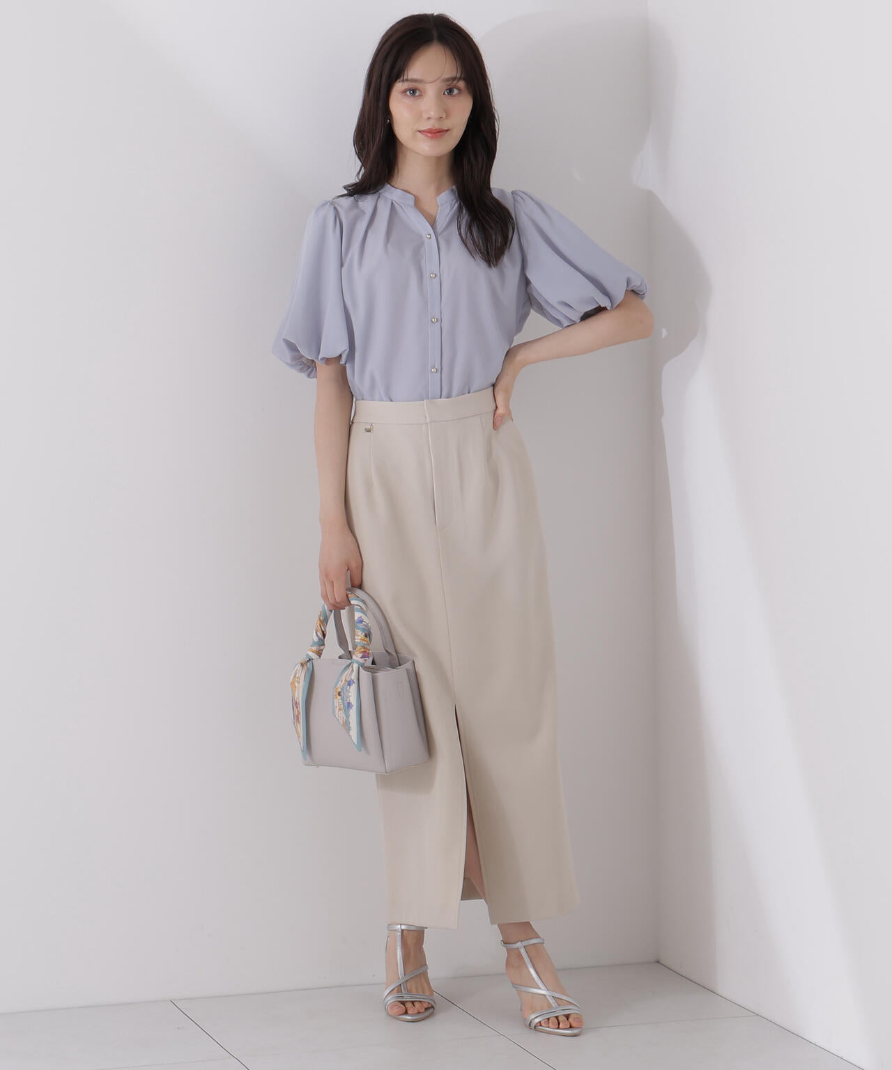 <ウォッシャブル>バルーンタックブラウス