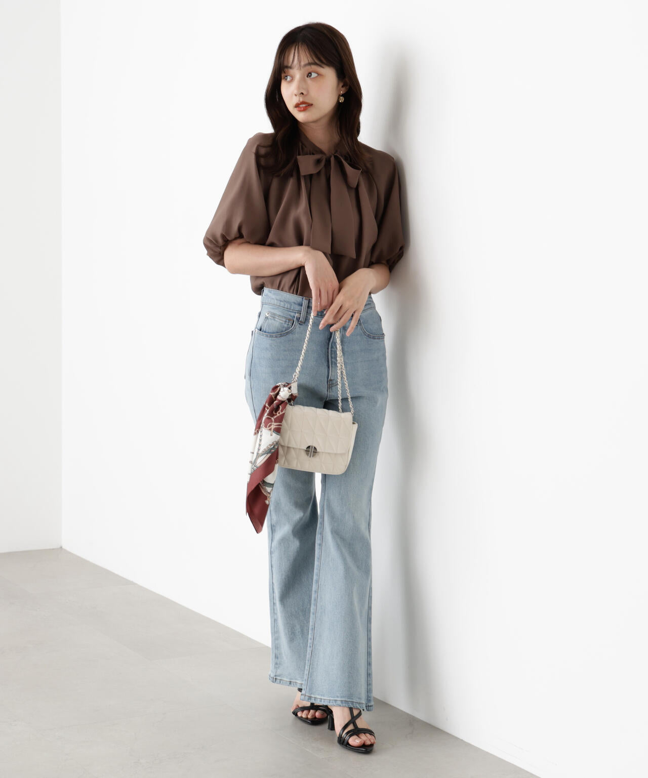 バルーンスリーブリボンブラウス