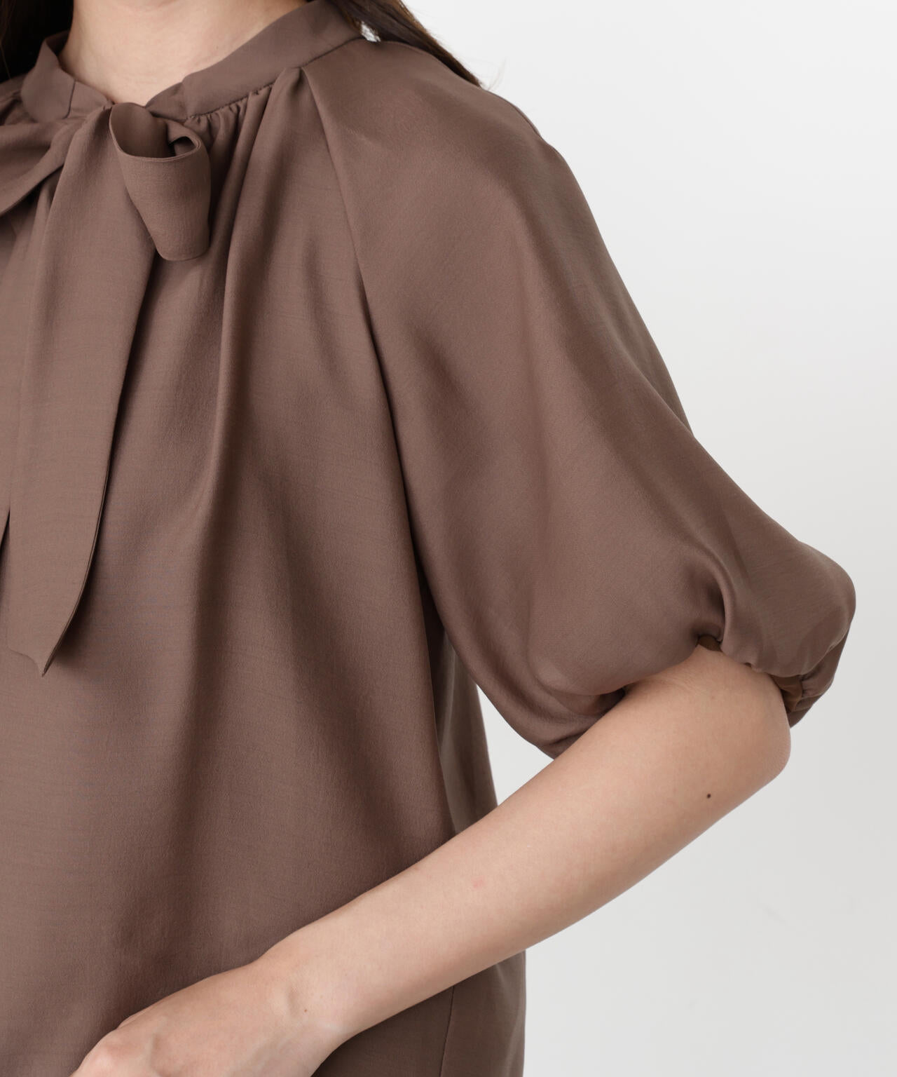 バルーンスリーブリボンブラウス