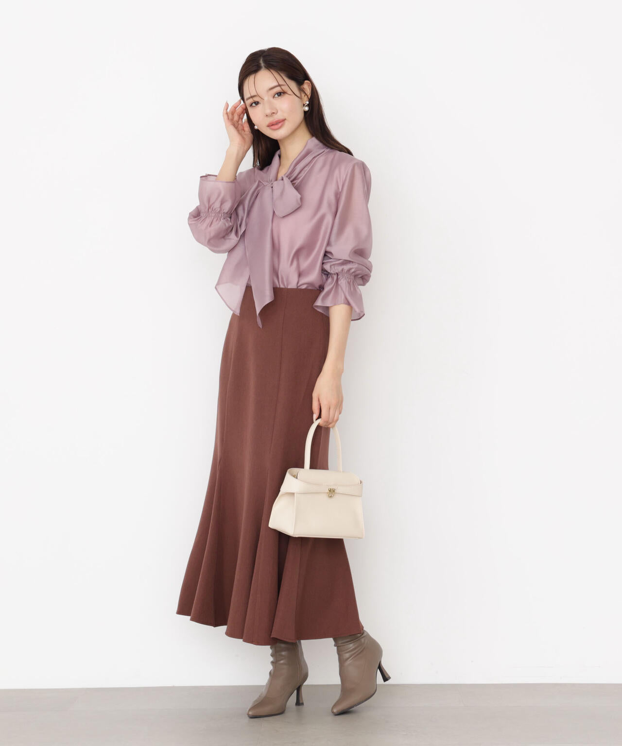 【松川星さん着用】<ウォッシャブル>シアーボウタイブラウス