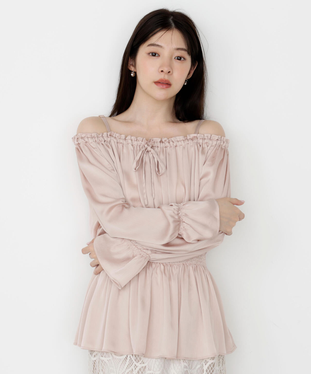 《EDIT COLOGNE》<ウォッシャブル>リボン付きオフショルブラウス