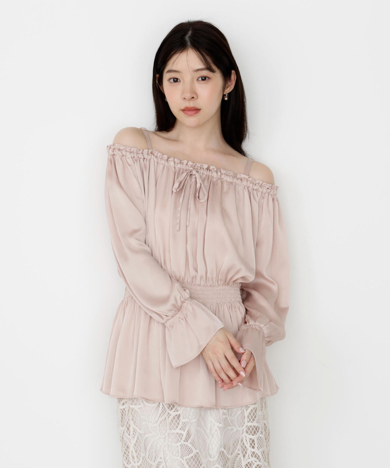 《EDIT COLOGNE》<ウォッシャブル>リボン付きオフショルブラウス