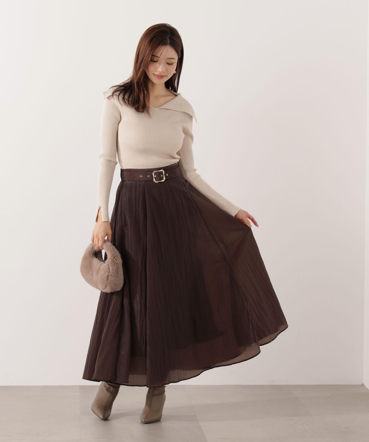 【青島心さん着用】ベルト付きシアーフレアスカート