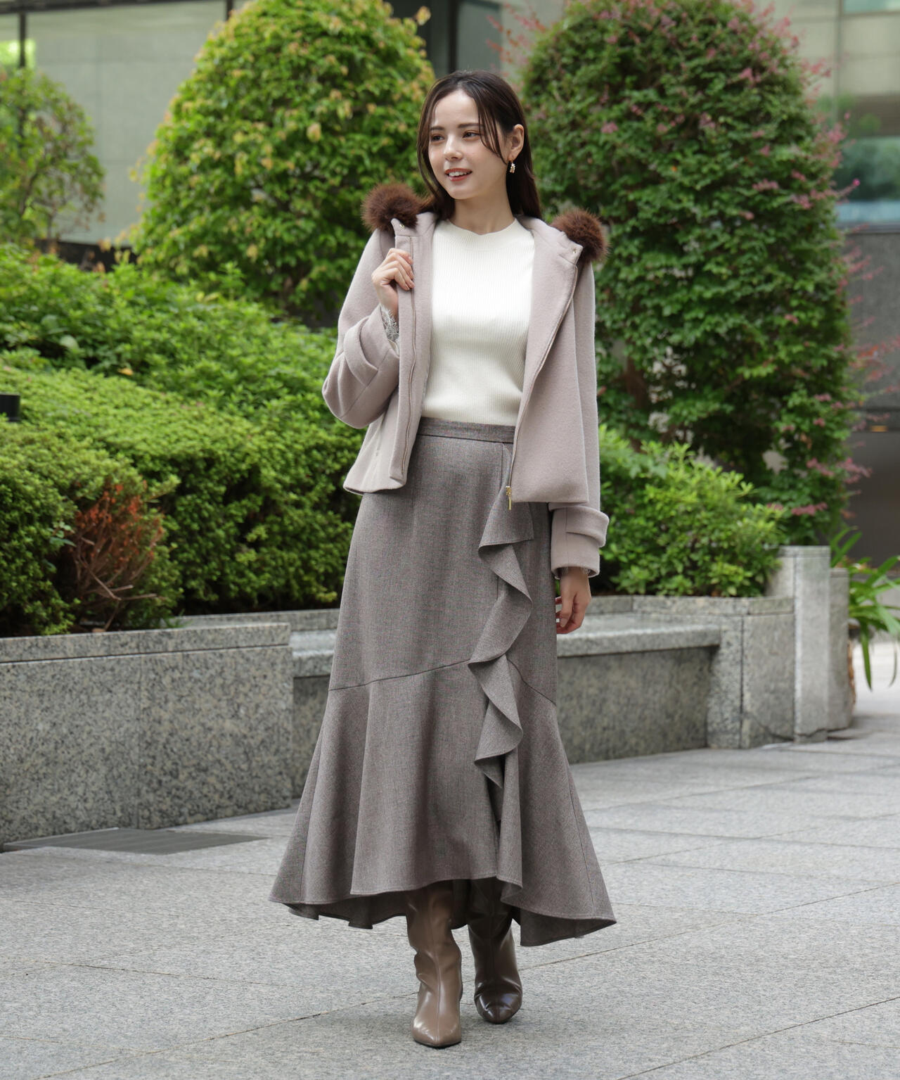 【加藤栞さん着用】ラッフルディテールスカート