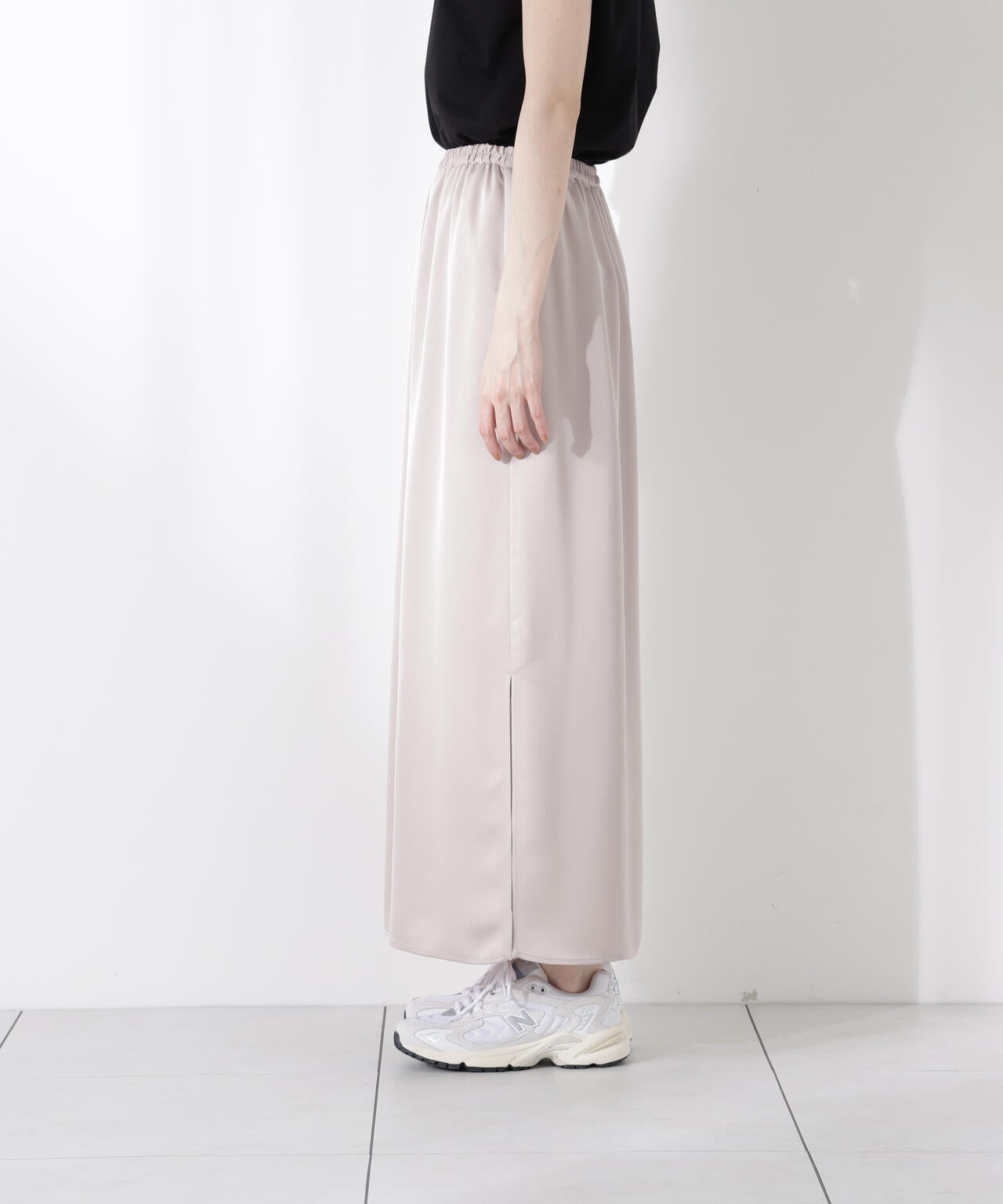 マットサテンスリットスカート