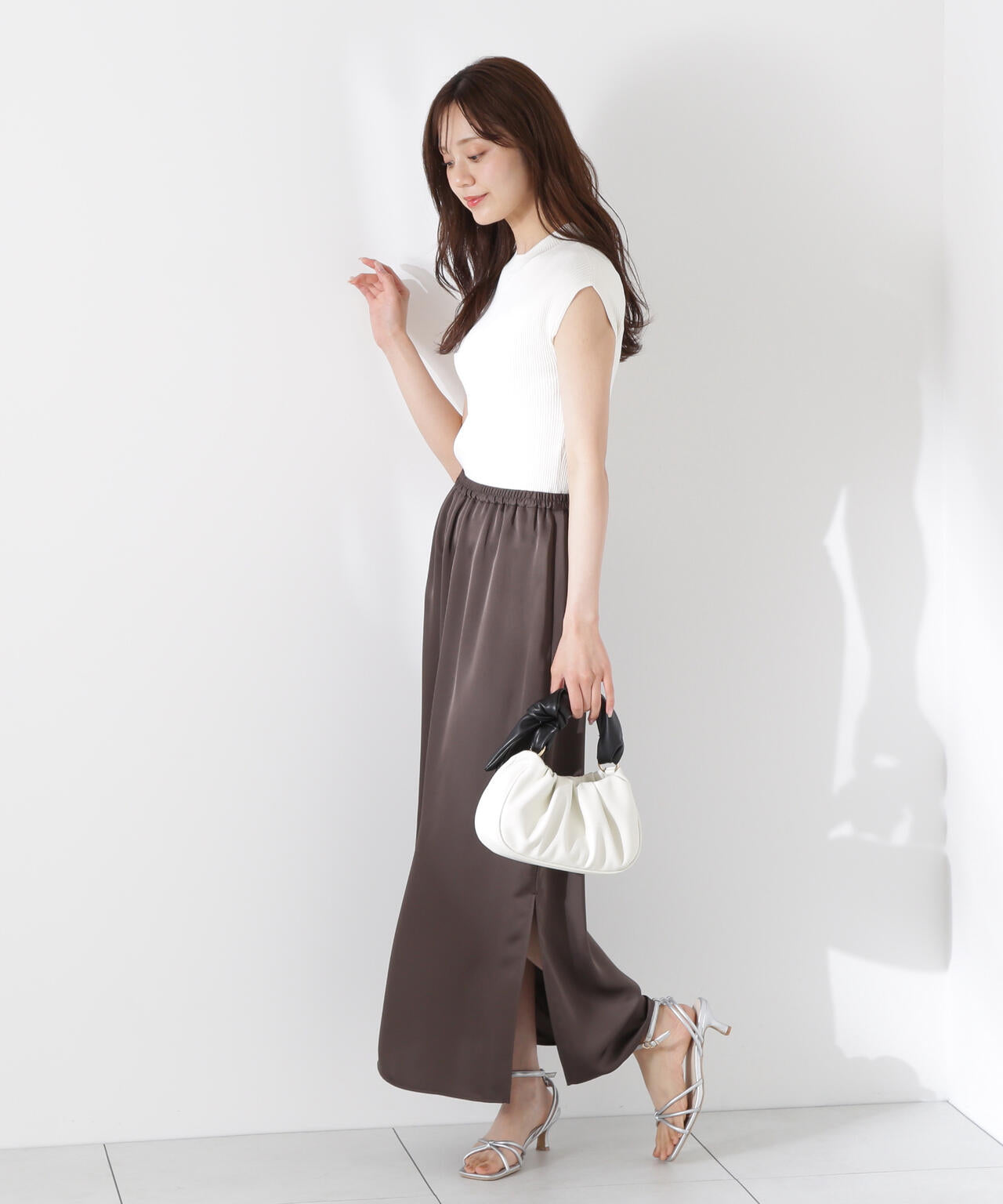 マットサテンスリットスカート