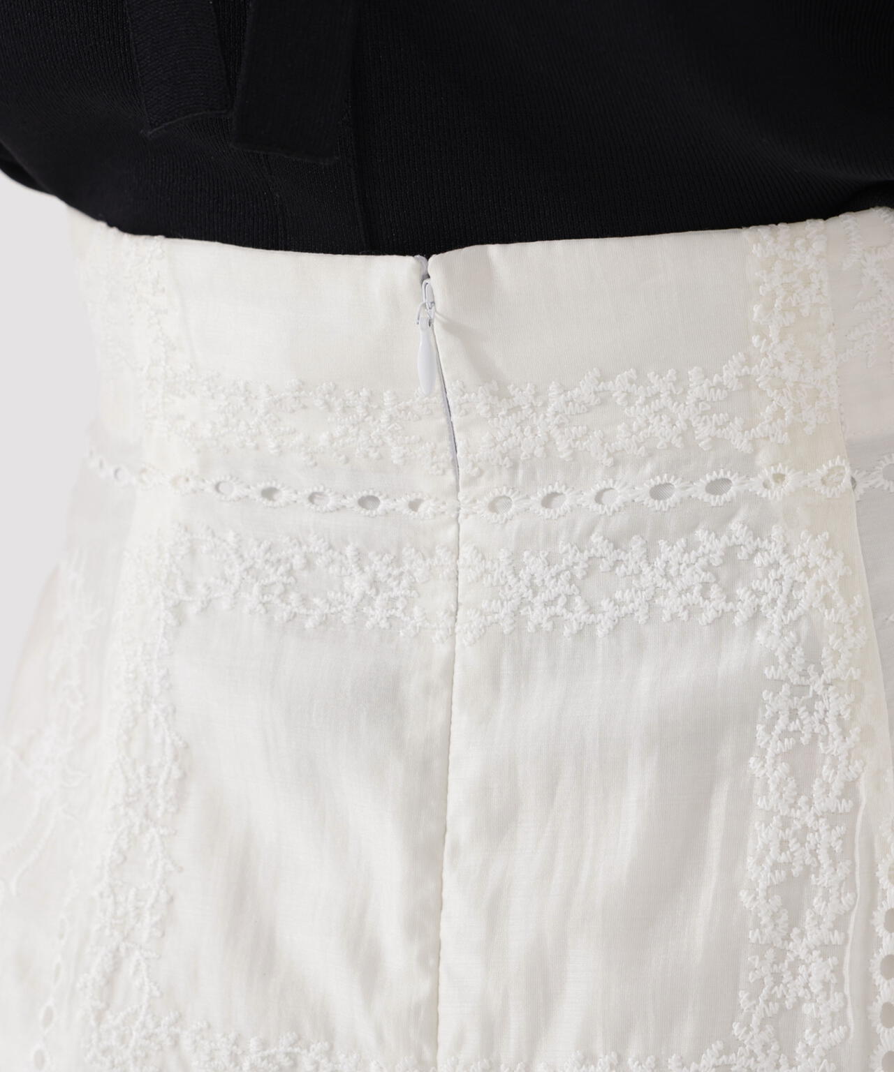 シアーパネルレーススカート