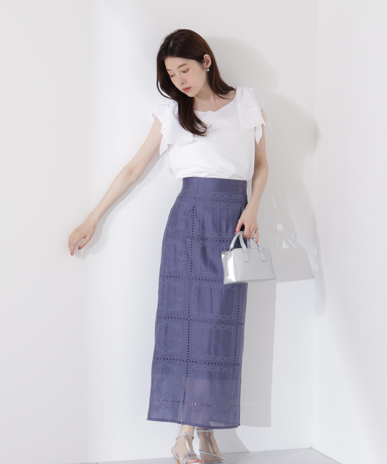 シアーパネルレーススカート