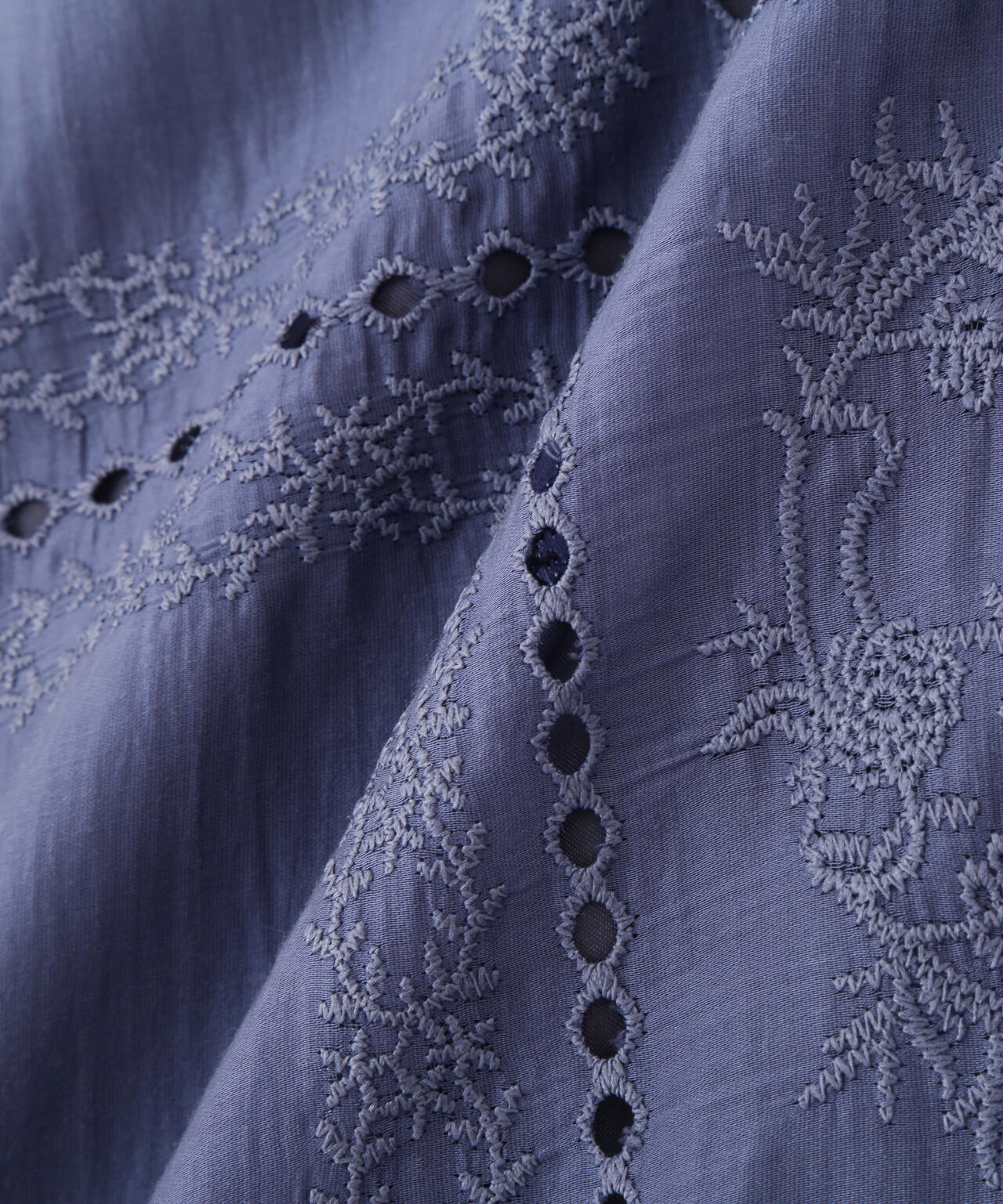 シアーパネルレーススカート