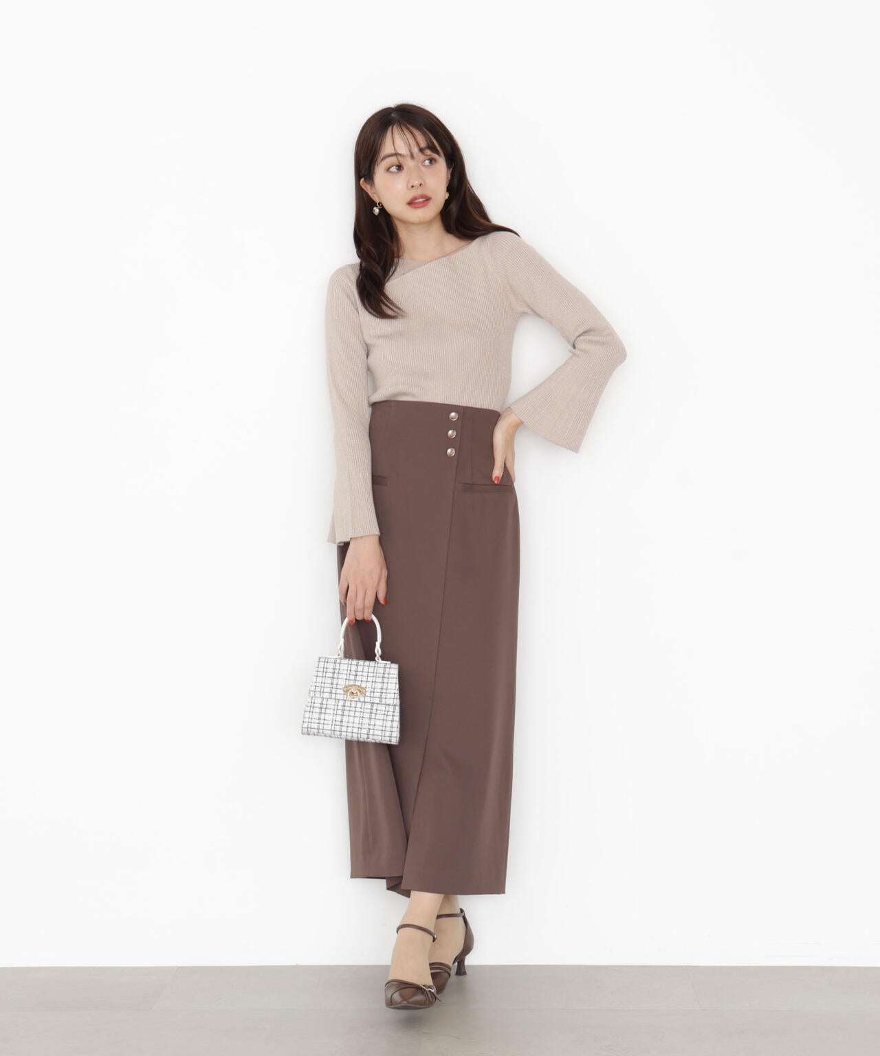 アシメ釦ナロースカート