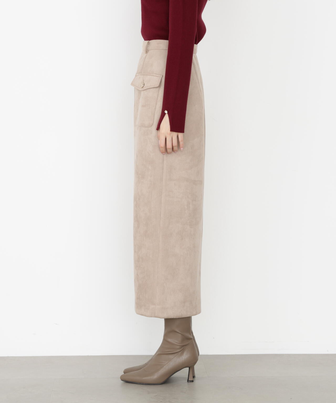 【松川星さん着用】ダンボールフェイクスエードタイトスカート