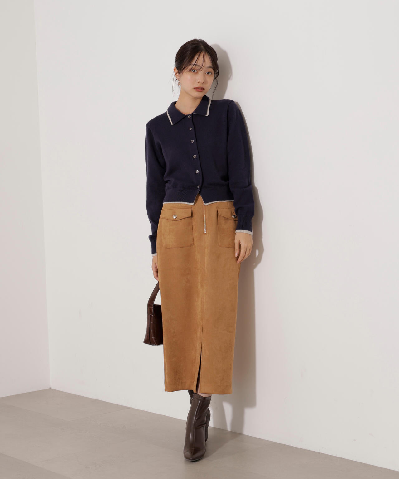 【松川星さん着用】ダンボールフェイクスエードタイトスカート