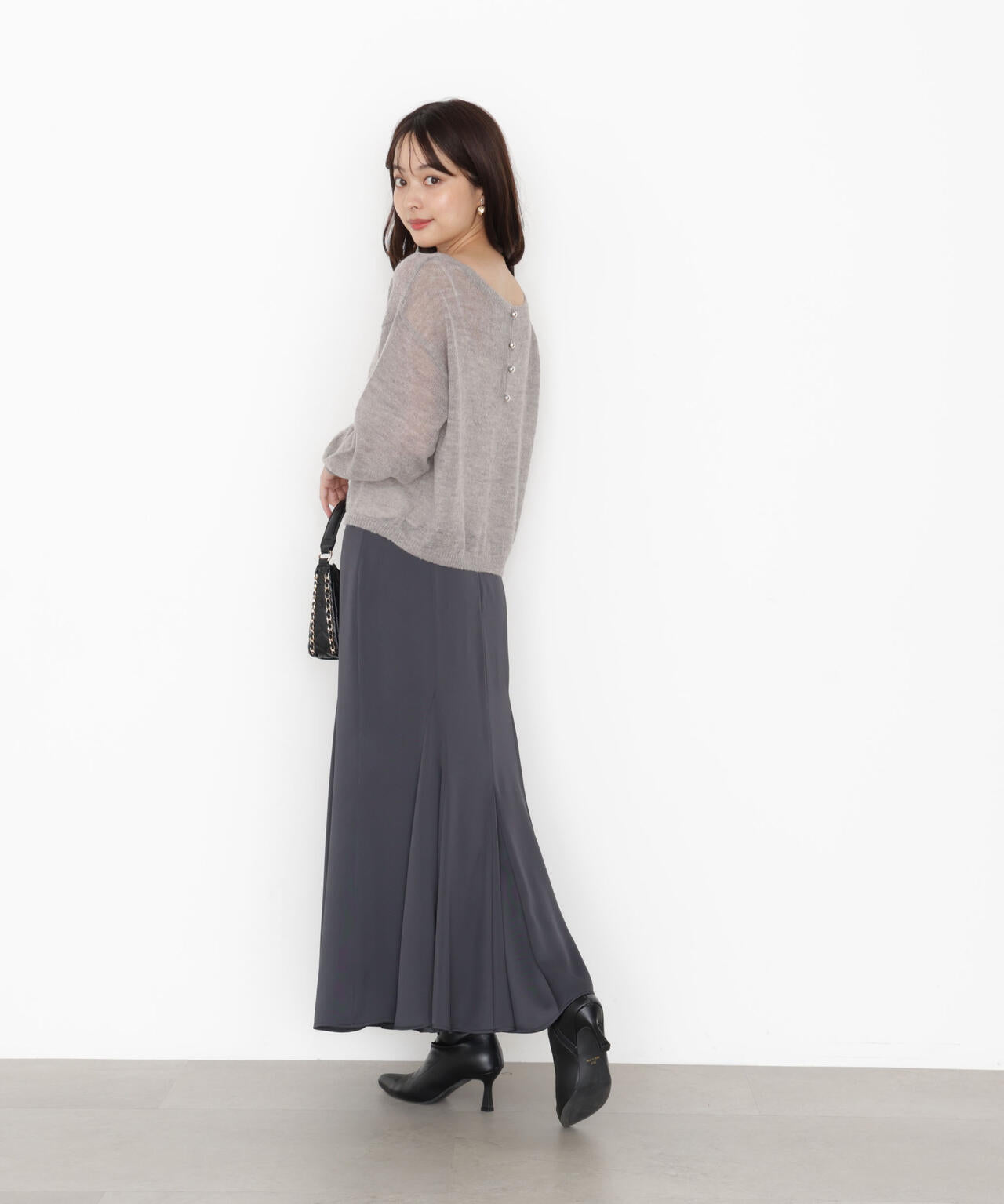 【松川星さん着用】グロッシーレディマーメイドスカート