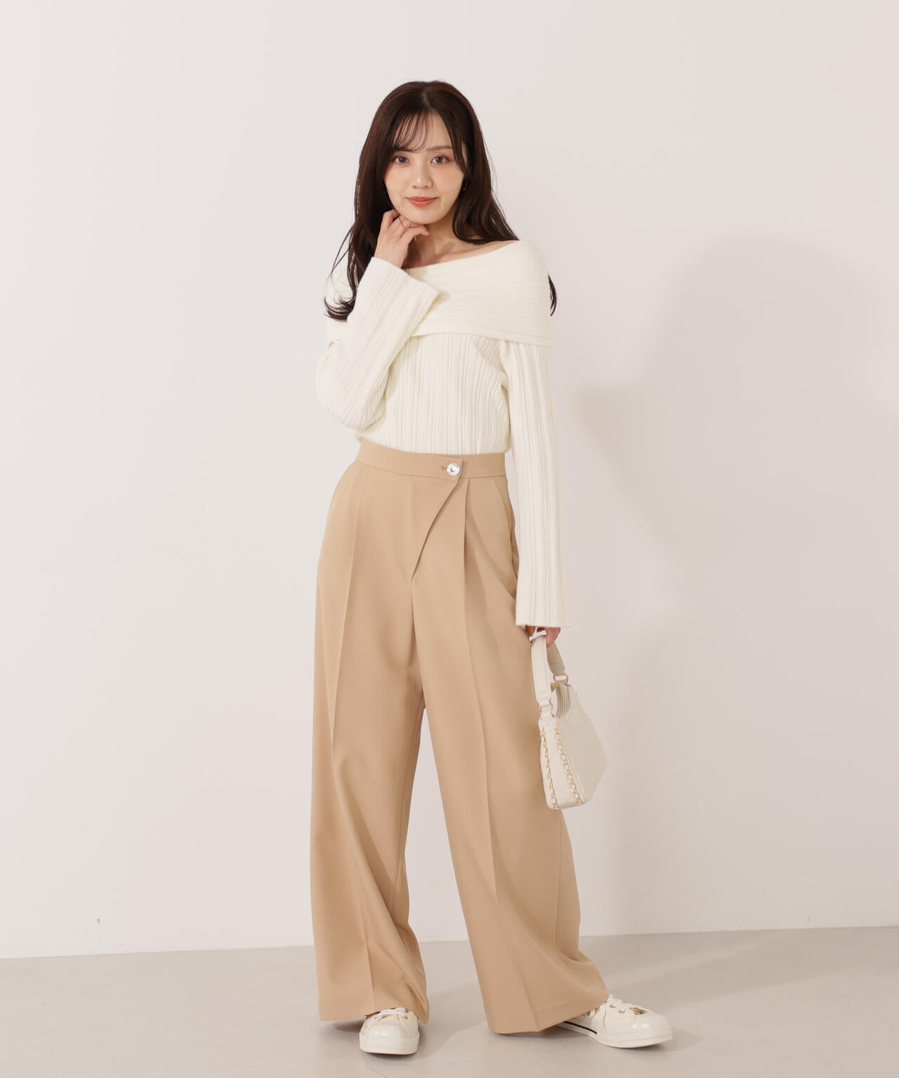 【加藤栞さん着用】ハイウエストラップパンツ