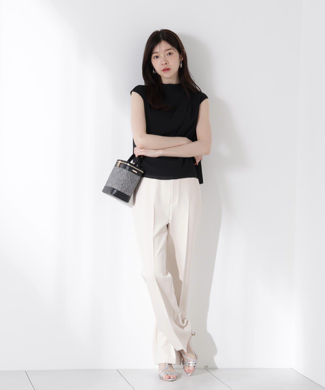 美脚フレアーパンツ