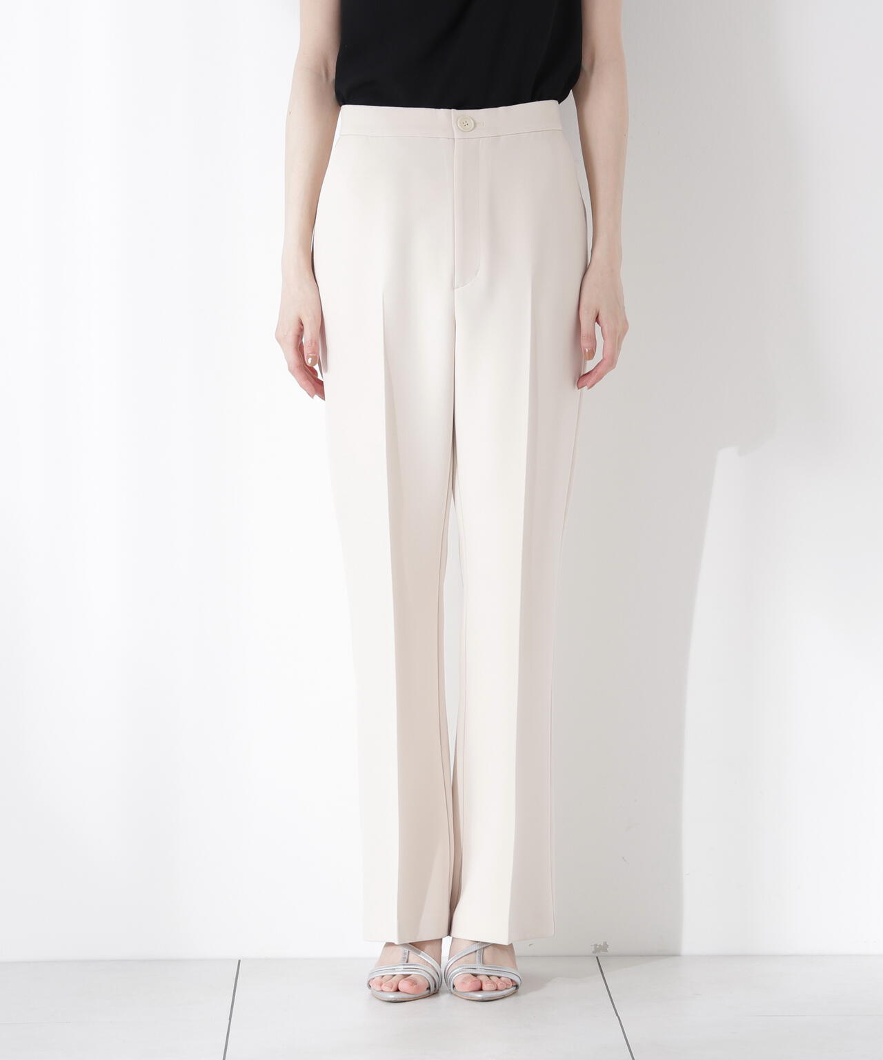 美脚フレアーパンツ