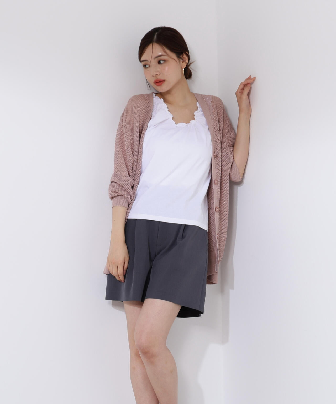 タックショートパンツ