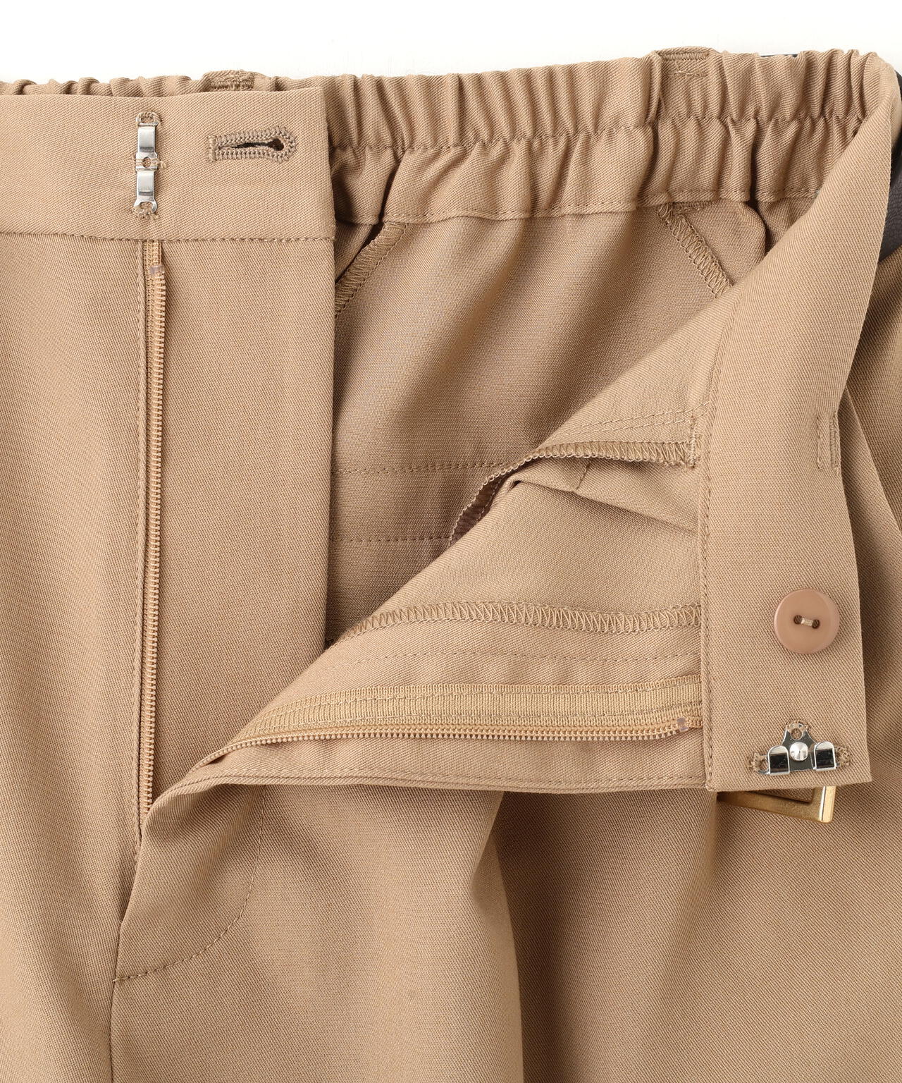 【松川星さん着用】ベルト付きタックパンツ