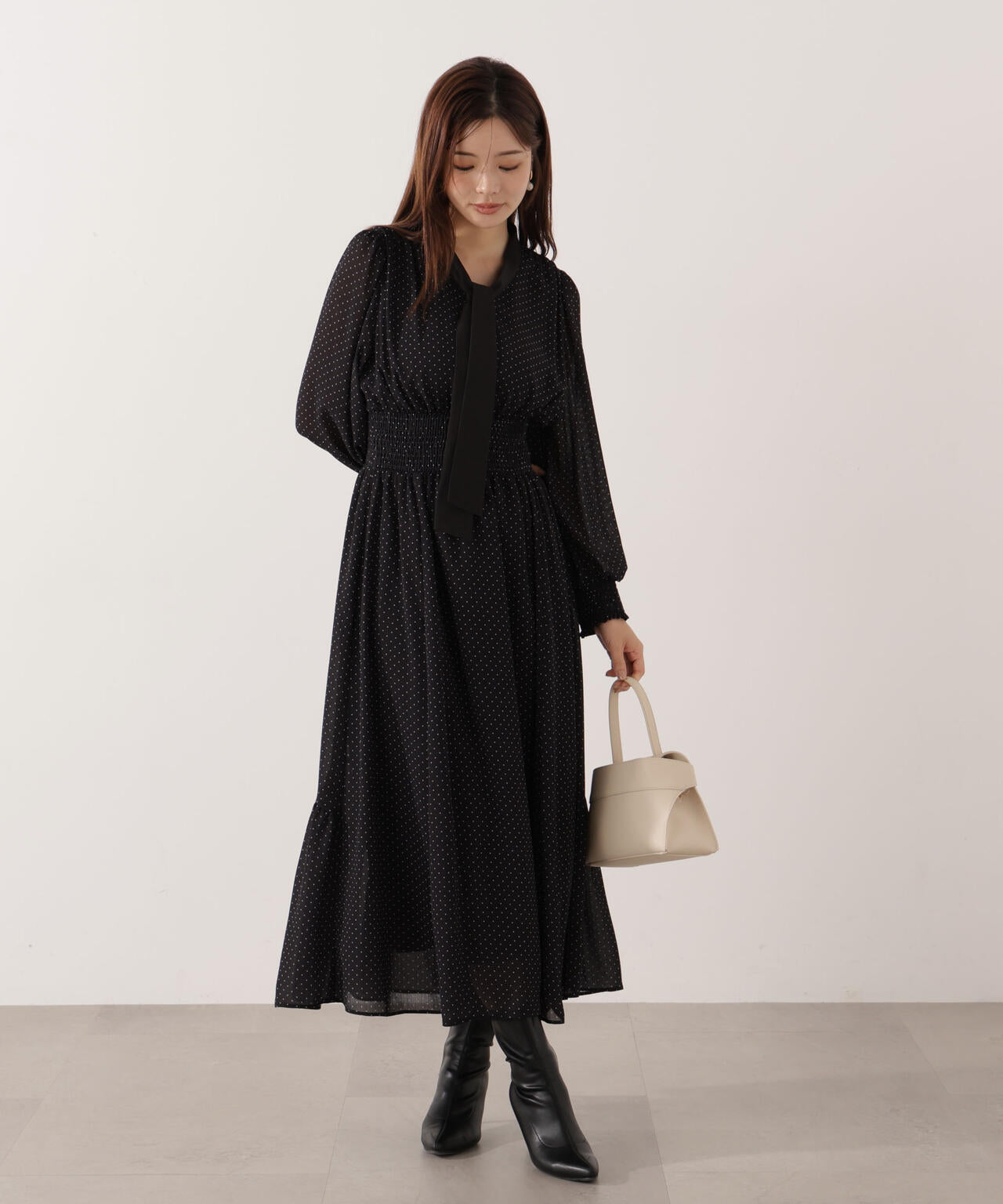 【青島心さん着用】タイ付きウエストシャーリングワンピース