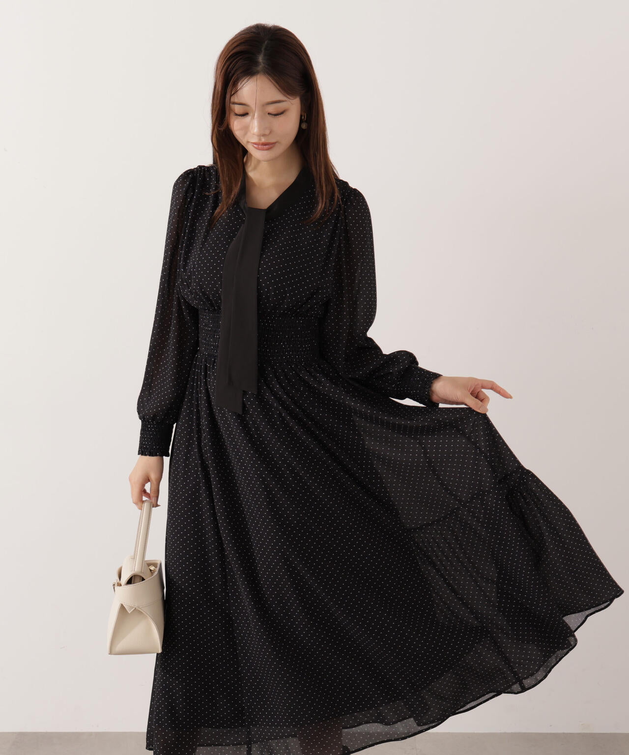 【青島心さん着用】タイ付きウエストシャーリングワンピース