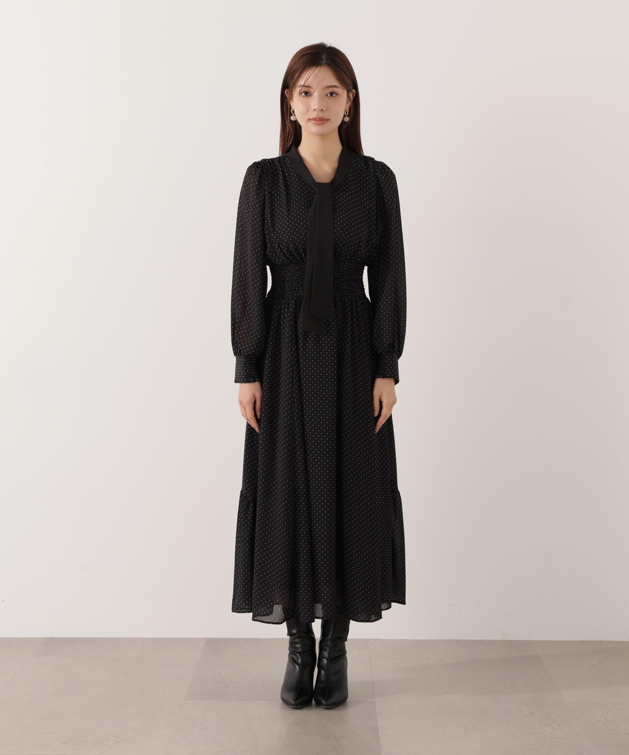 【青島心さん着用】タイ付きウエストシャーリングワンピース