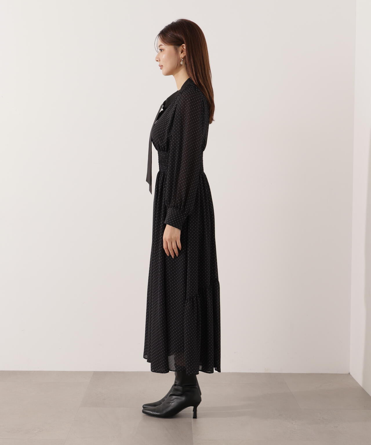 【青島心さん着用】タイ付きウエストシャーリングワンピース