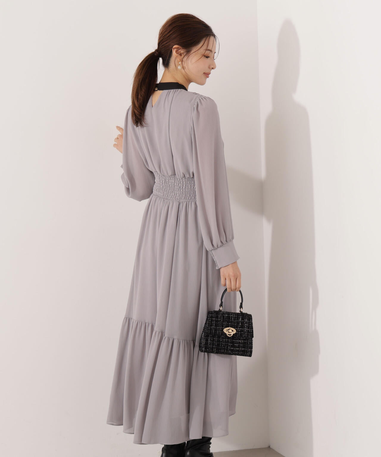 【青島心さん着用】タイ付きウエストシャーリングワンピース