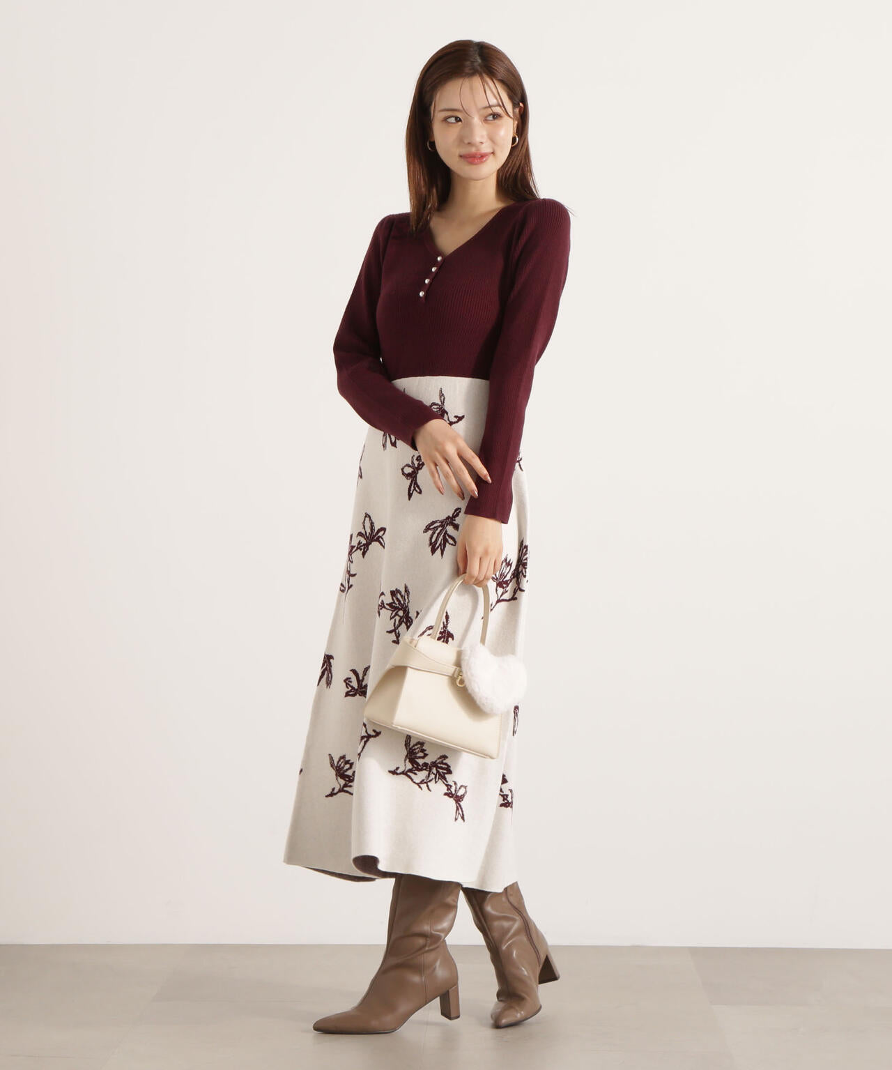 花柄ジャガードニットワンピース【ブルー×エクリュ:WEB・一部店舗限定】