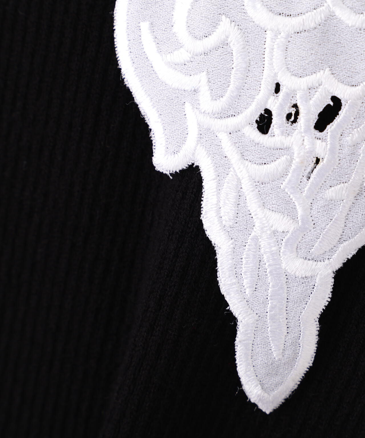 【加藤栞さん着用】レース襟付きニットワンピース