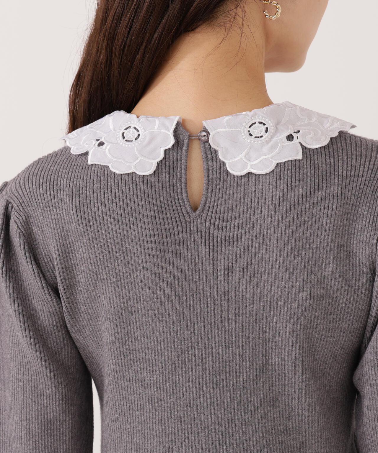 【加藤栞さん着用】レース襟付きニットワンピース