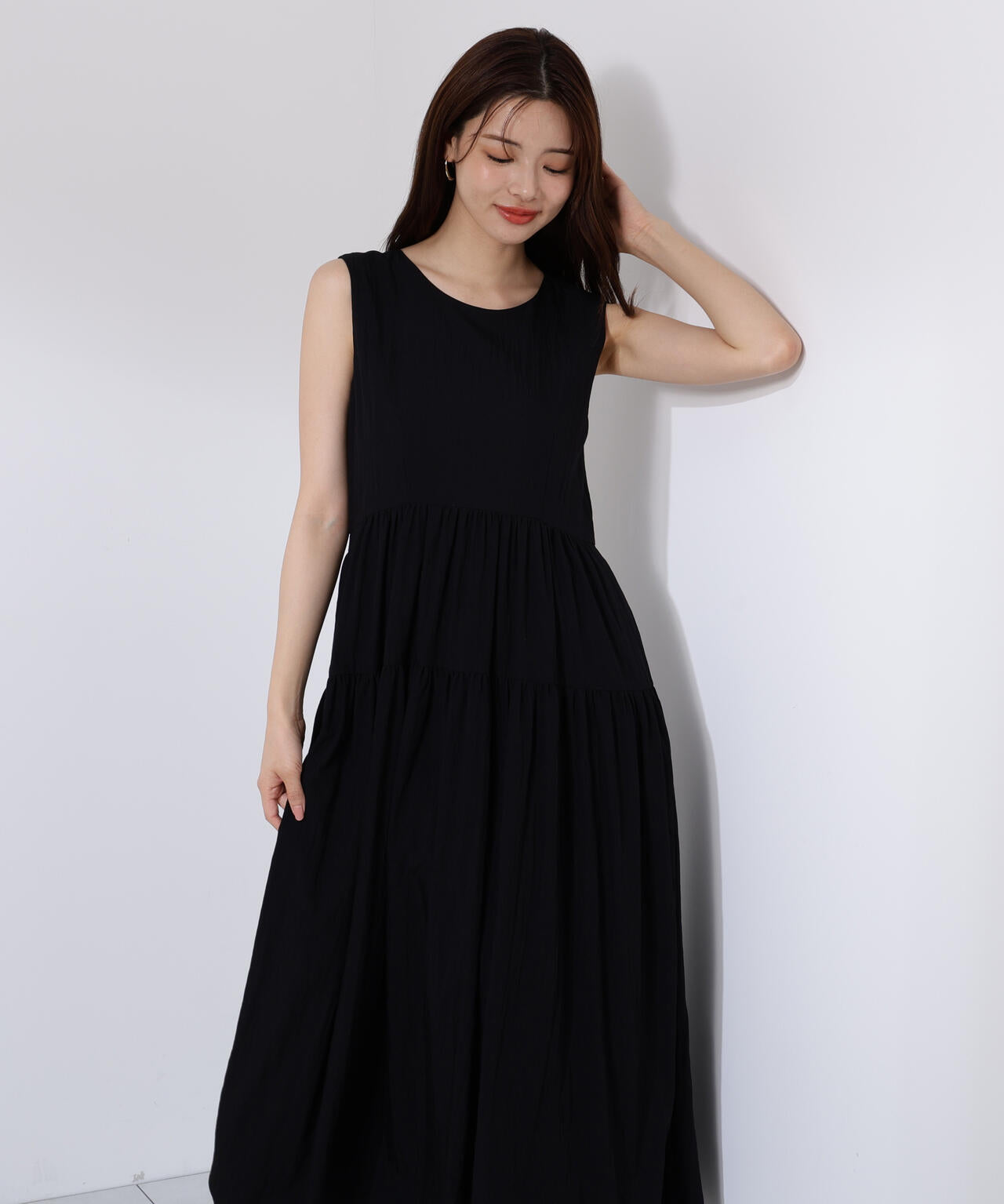 バックリボンティアードワンピース