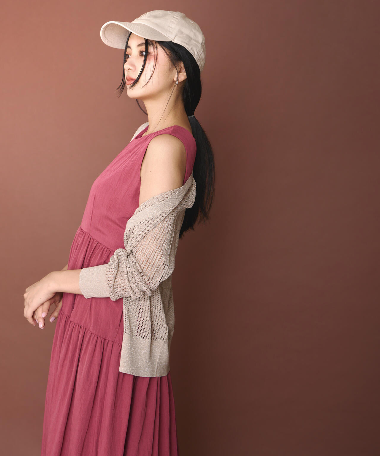 バックリボンティアードワンピース