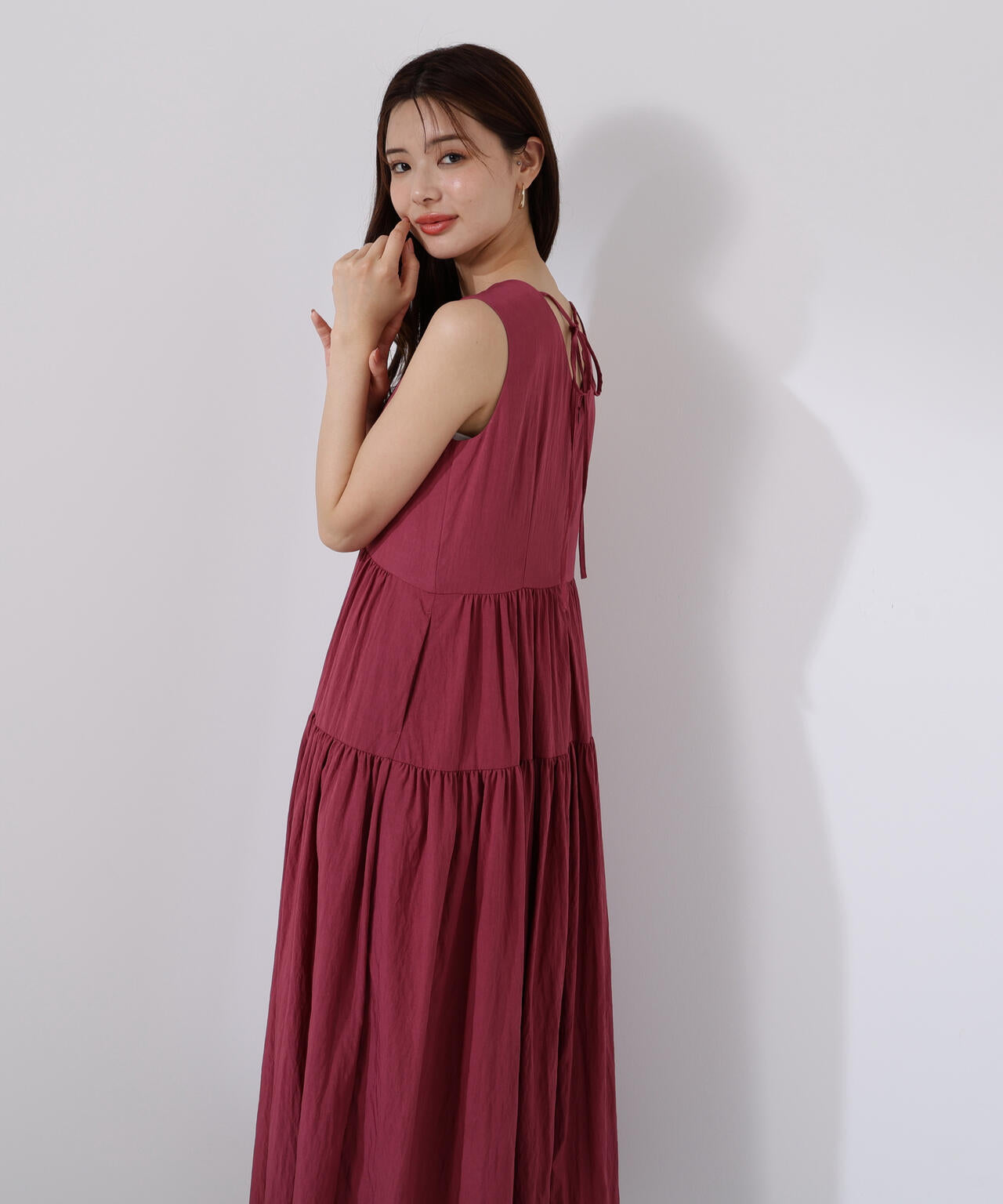 バックリボンティアードワンピース