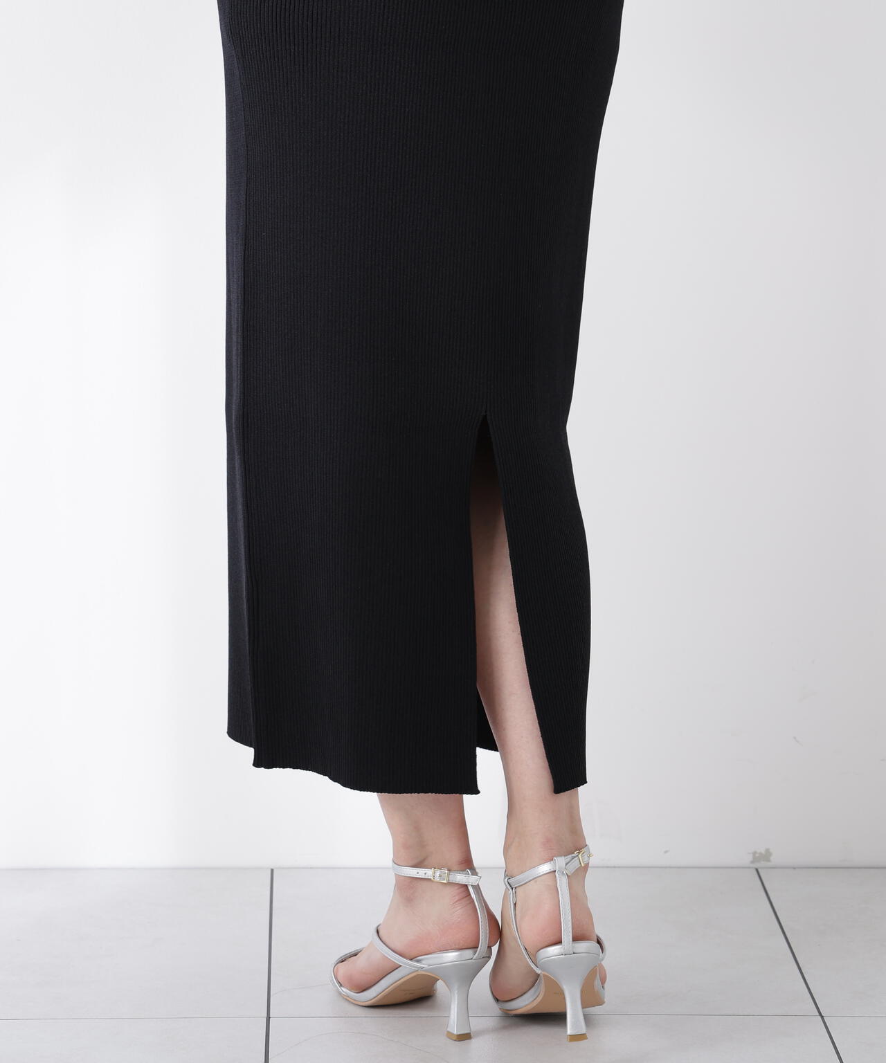 ドット刺繍ニットセットアップ