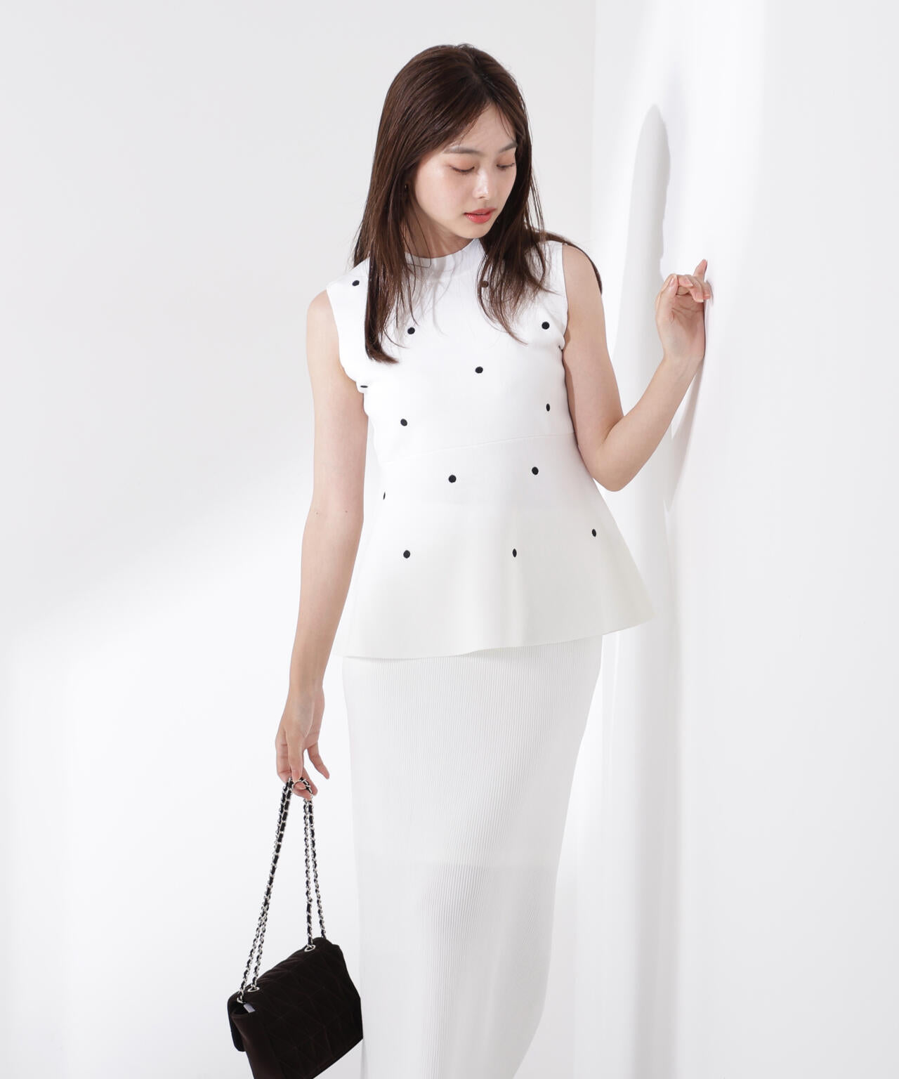 ドット刺繍ニットセットアップ